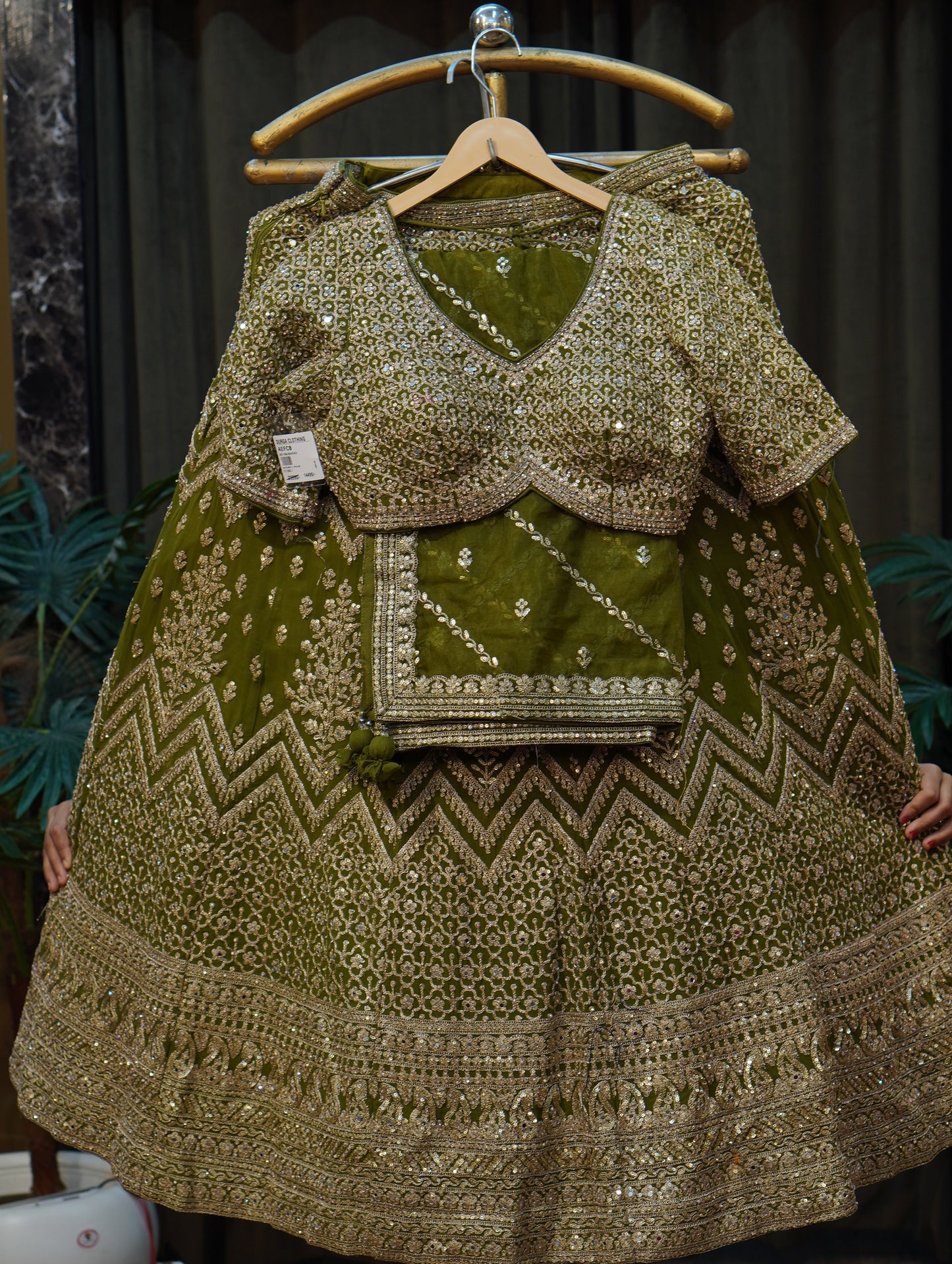 082-1364-MAHENDI
