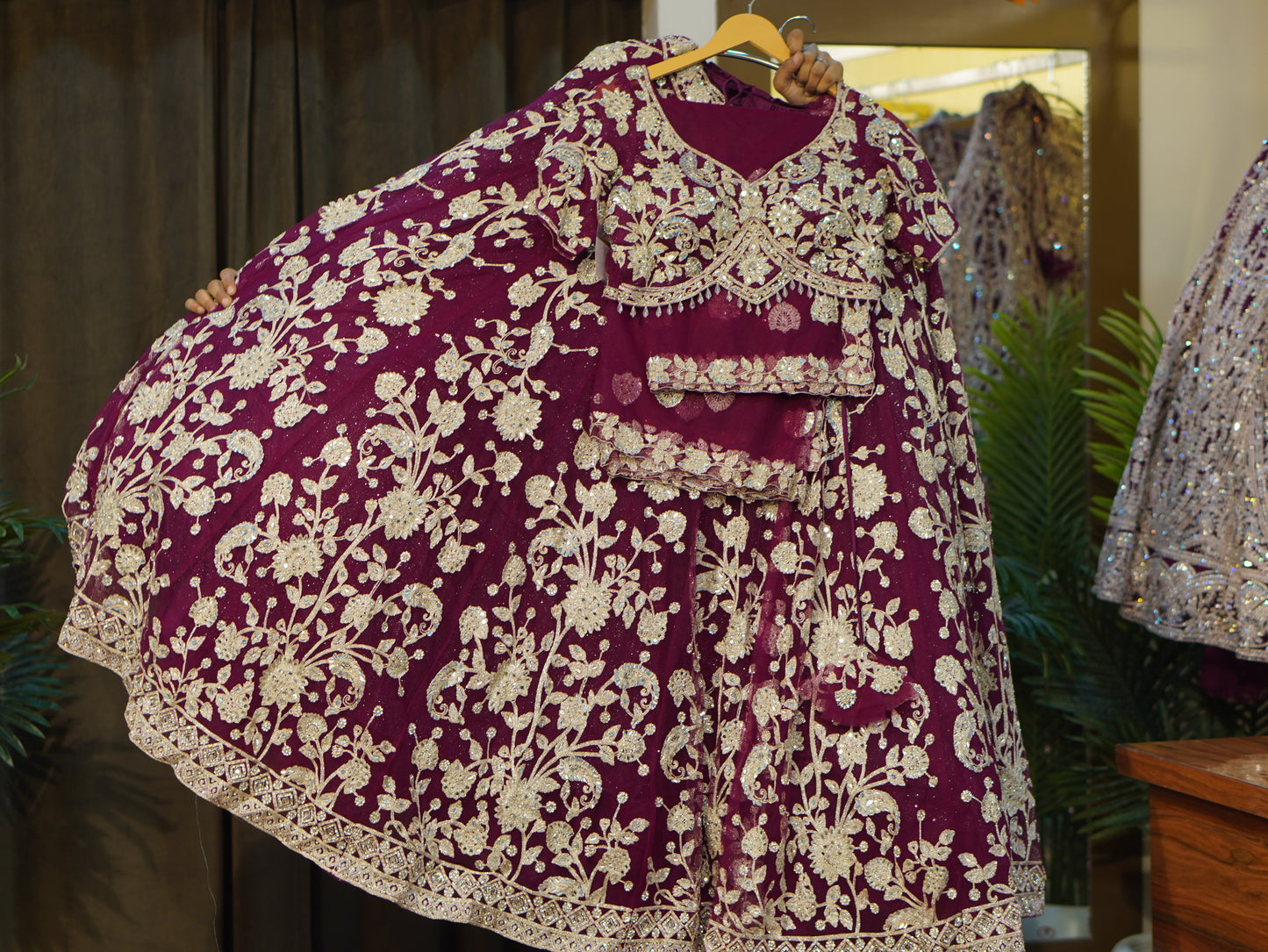 Lehenga set (buy online readymade lehenga choli)
