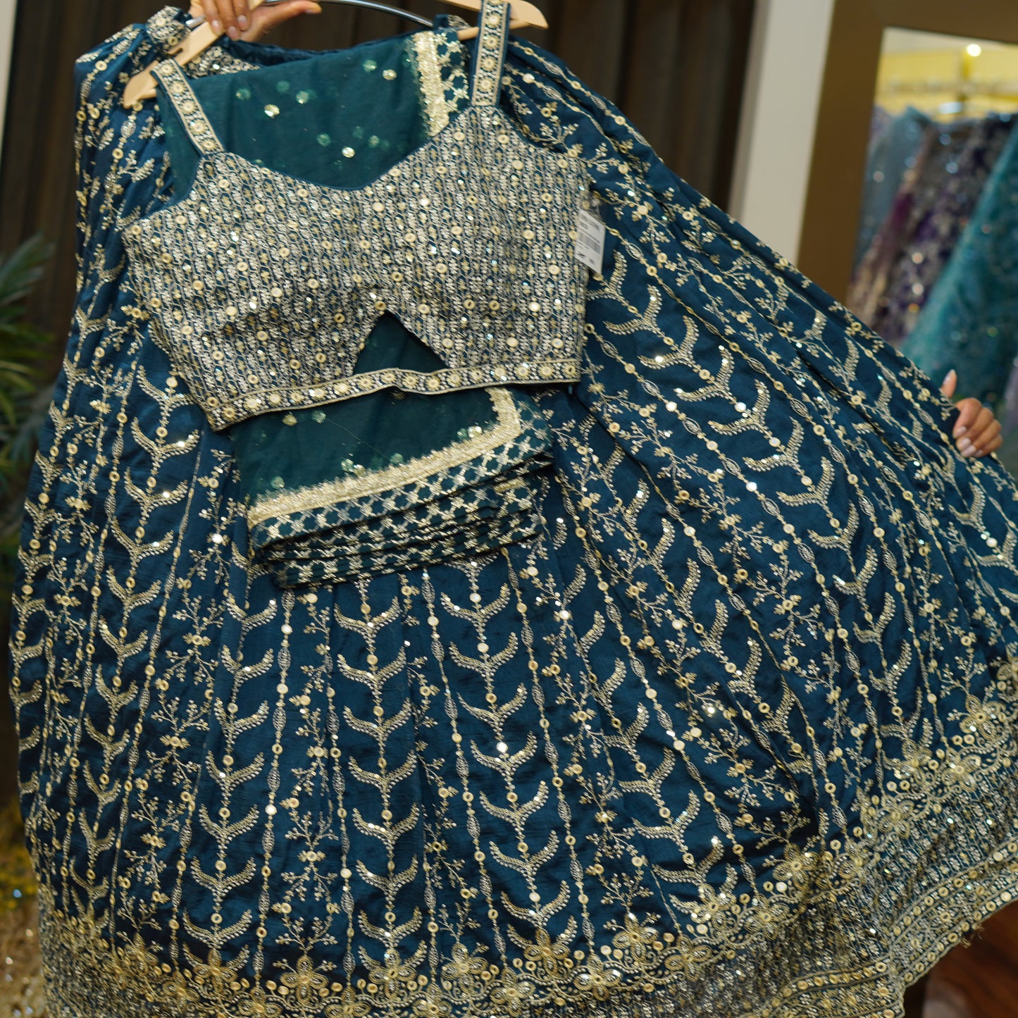 Lehenga set (buy online readymade lehenga choli)
