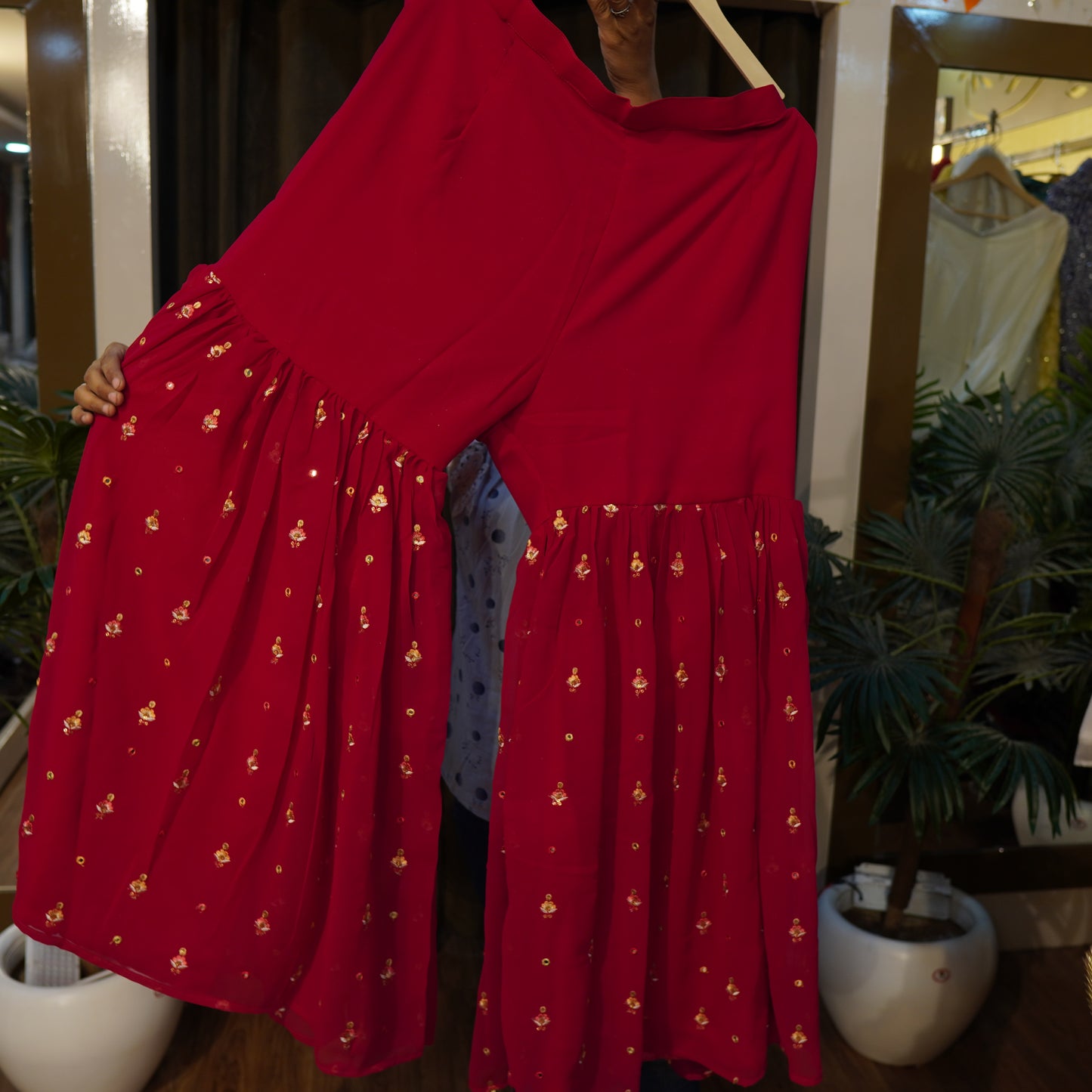 010-RED RANI ST-RED