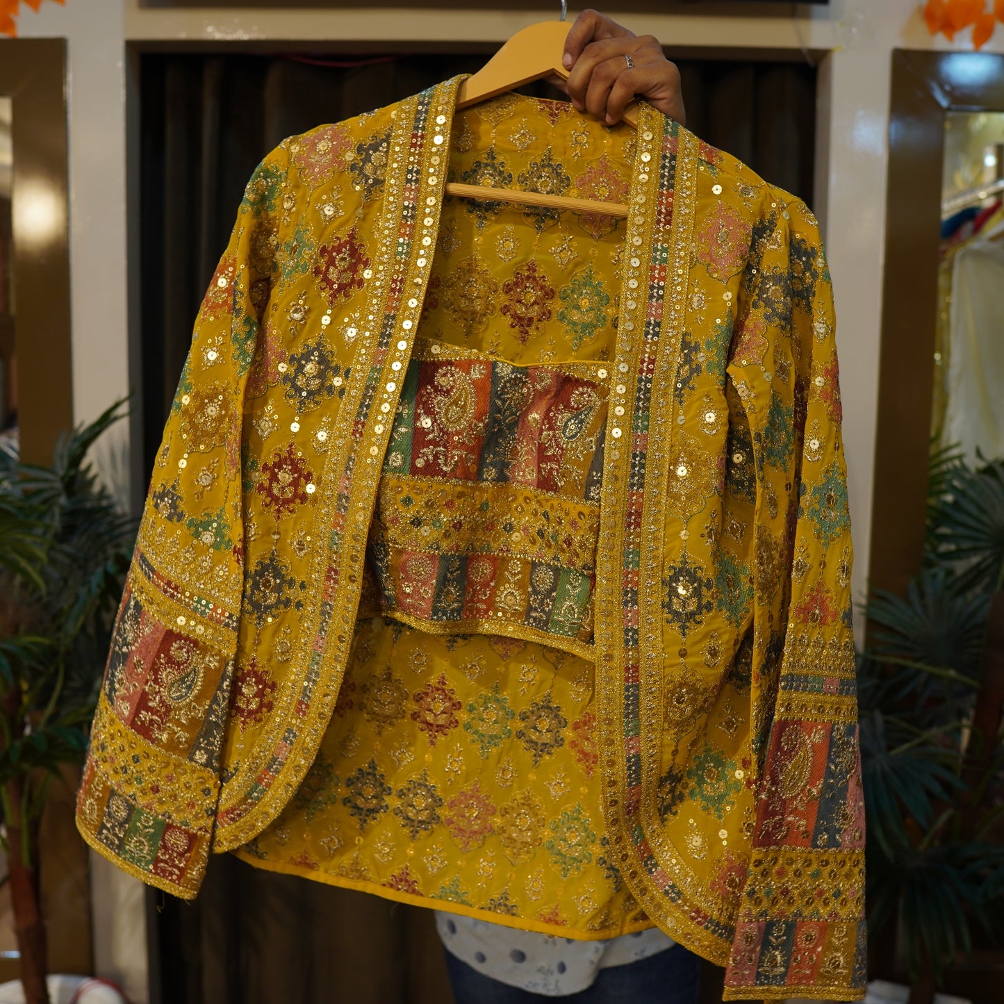 Lehenga set (buy online readymade lehenga choli)