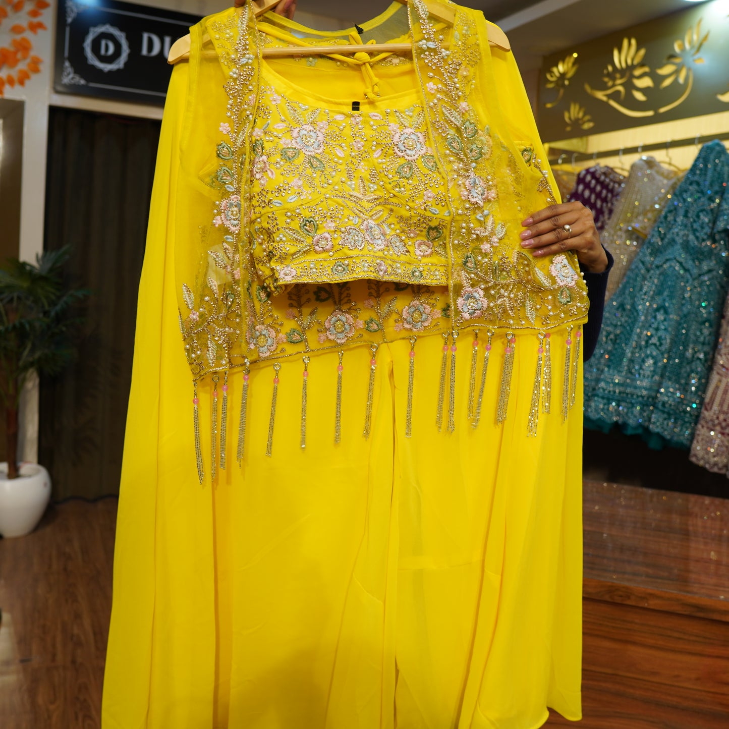 008-MANNAT-13-YELLOW
