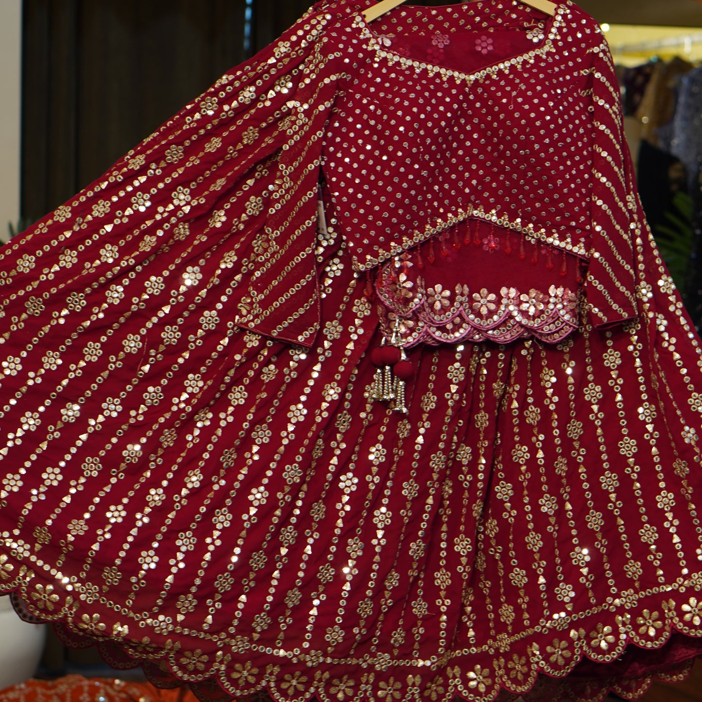 Lehenga set (buy online readymade lehenga choli)