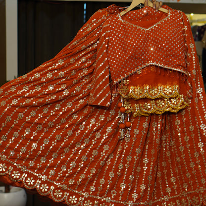 Lehenga set (buy online readymade lehenga choli)