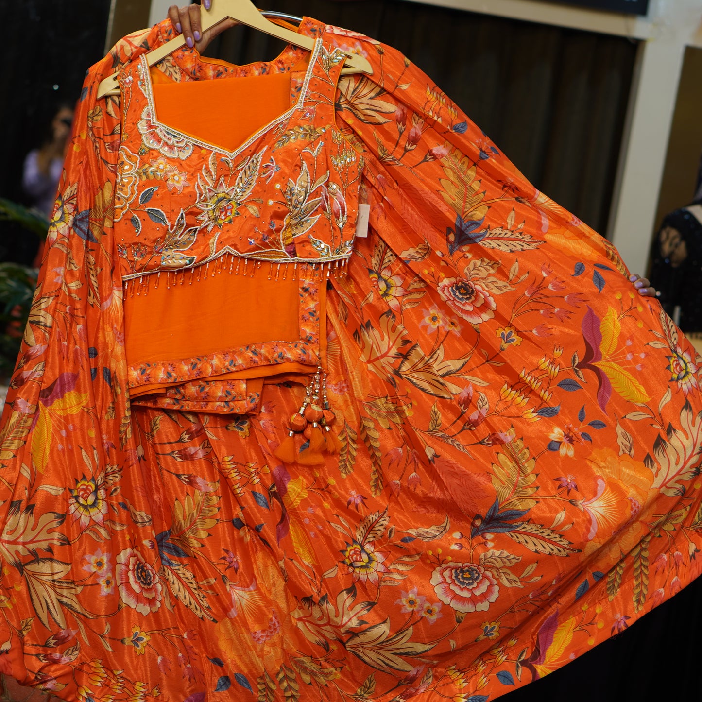Lehenga set (buy online readymade lehenga choli)