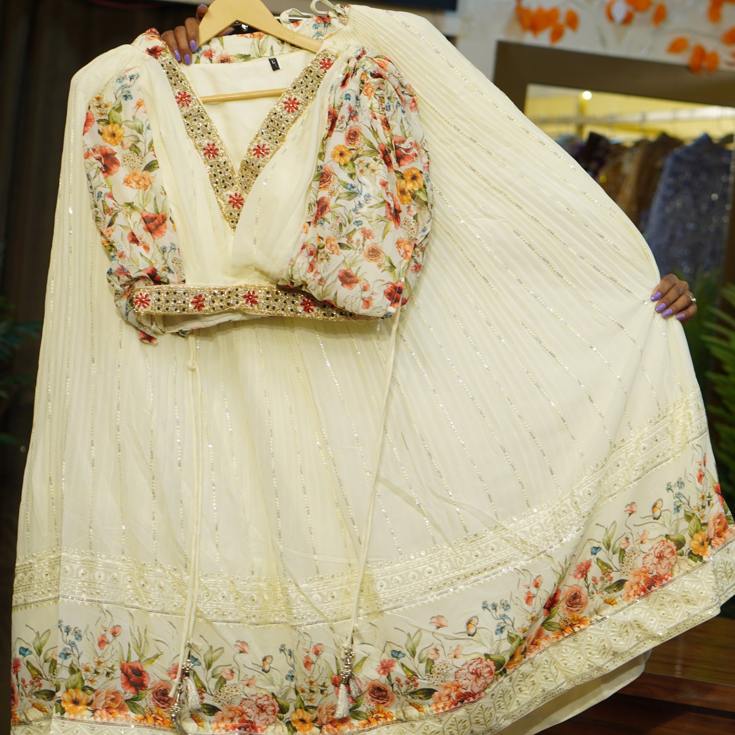 Lehenga set (buy online readymade lehenga choli)