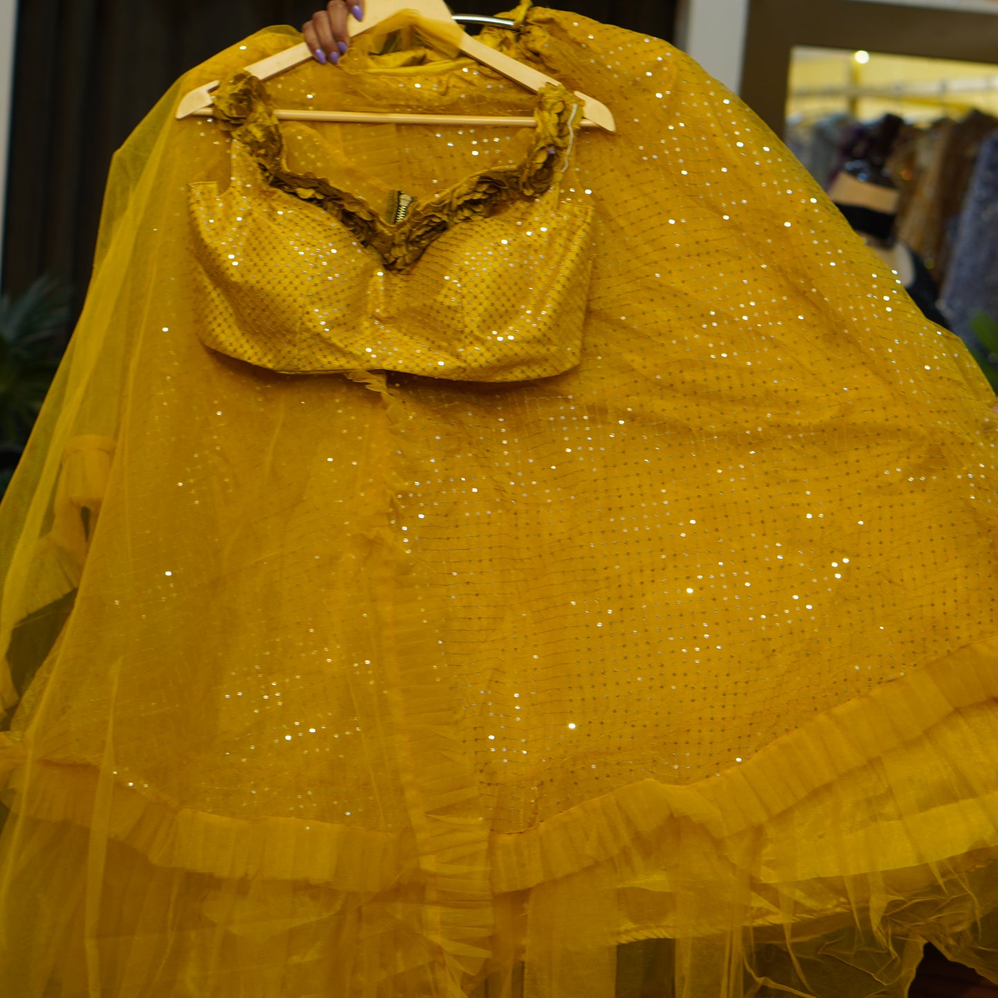 Lehenga set (buy online readymade lehenga choli)