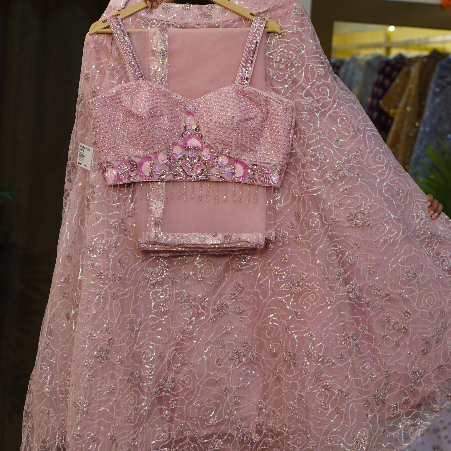 Lehenga set (buy online readymade lehenga choli)
