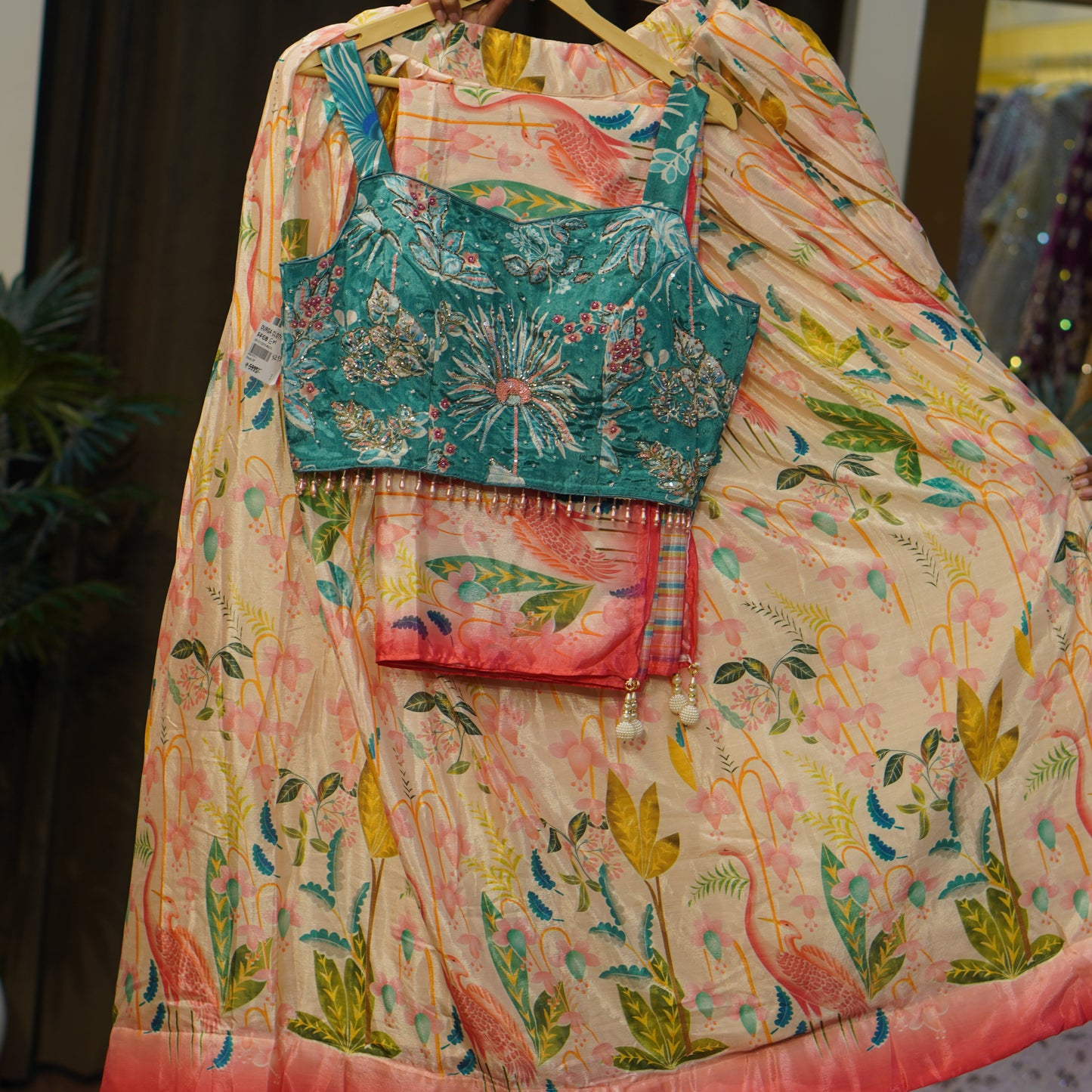 Lehenga set (buy online readymade lehenga choli)