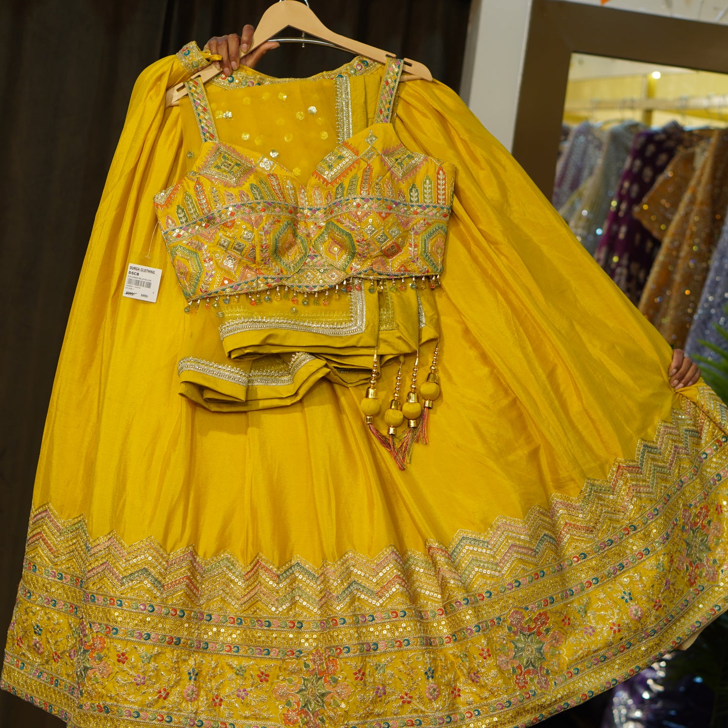 Lehenga set (buy online readymade lehenga choli)