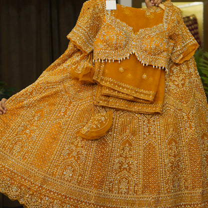Lehenga set (buy online readymade lehenga choli)