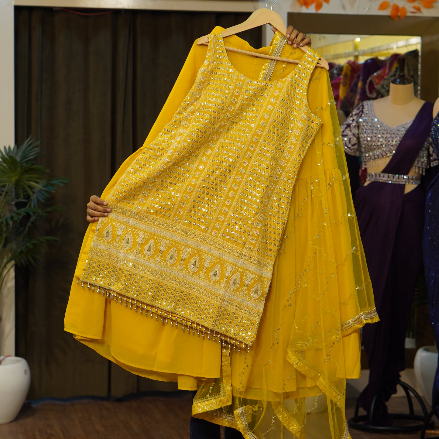010-AMBI ST SHEMA THREAD-YELLOW