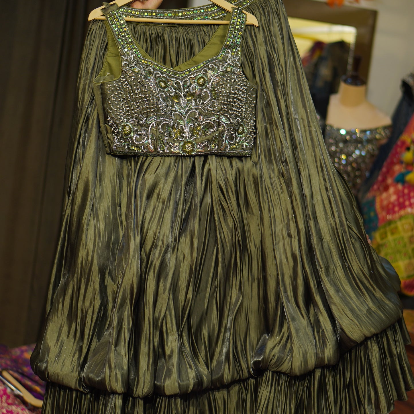 Lehenga set (buy online readymade lehenga choli)