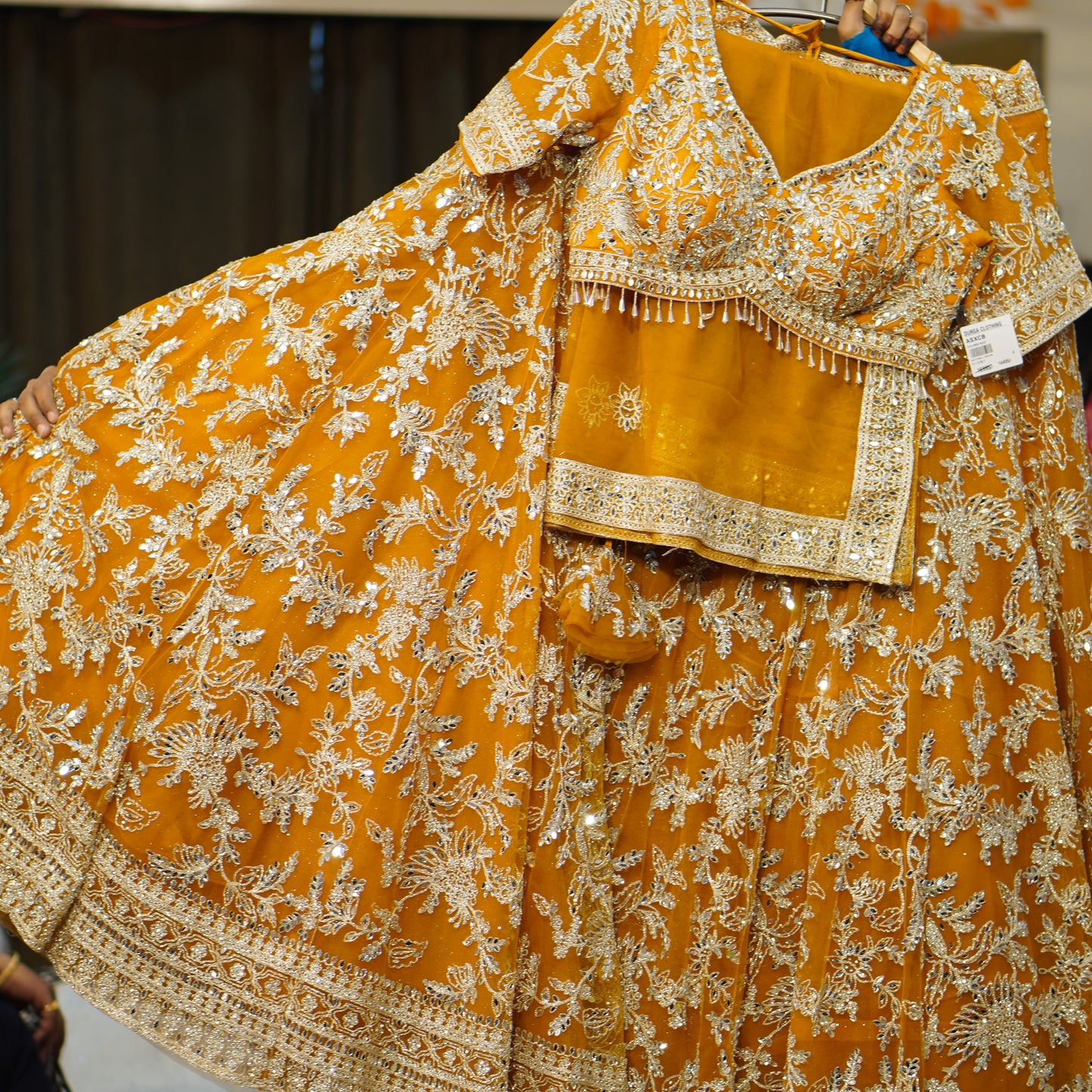Lehenga set (buy online readymade lehenga choli)