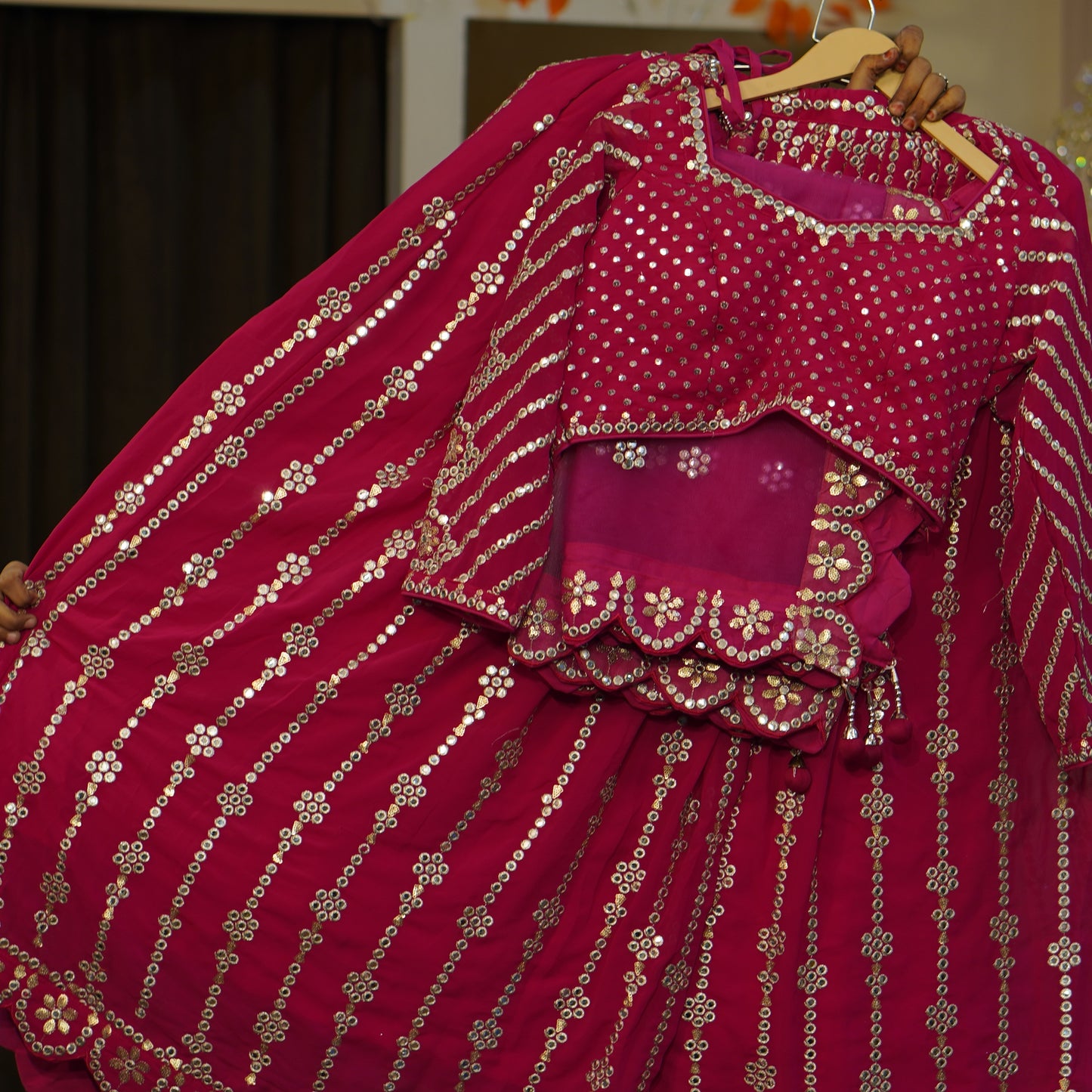 Lehenga set (buy online readymade lehenga choli)