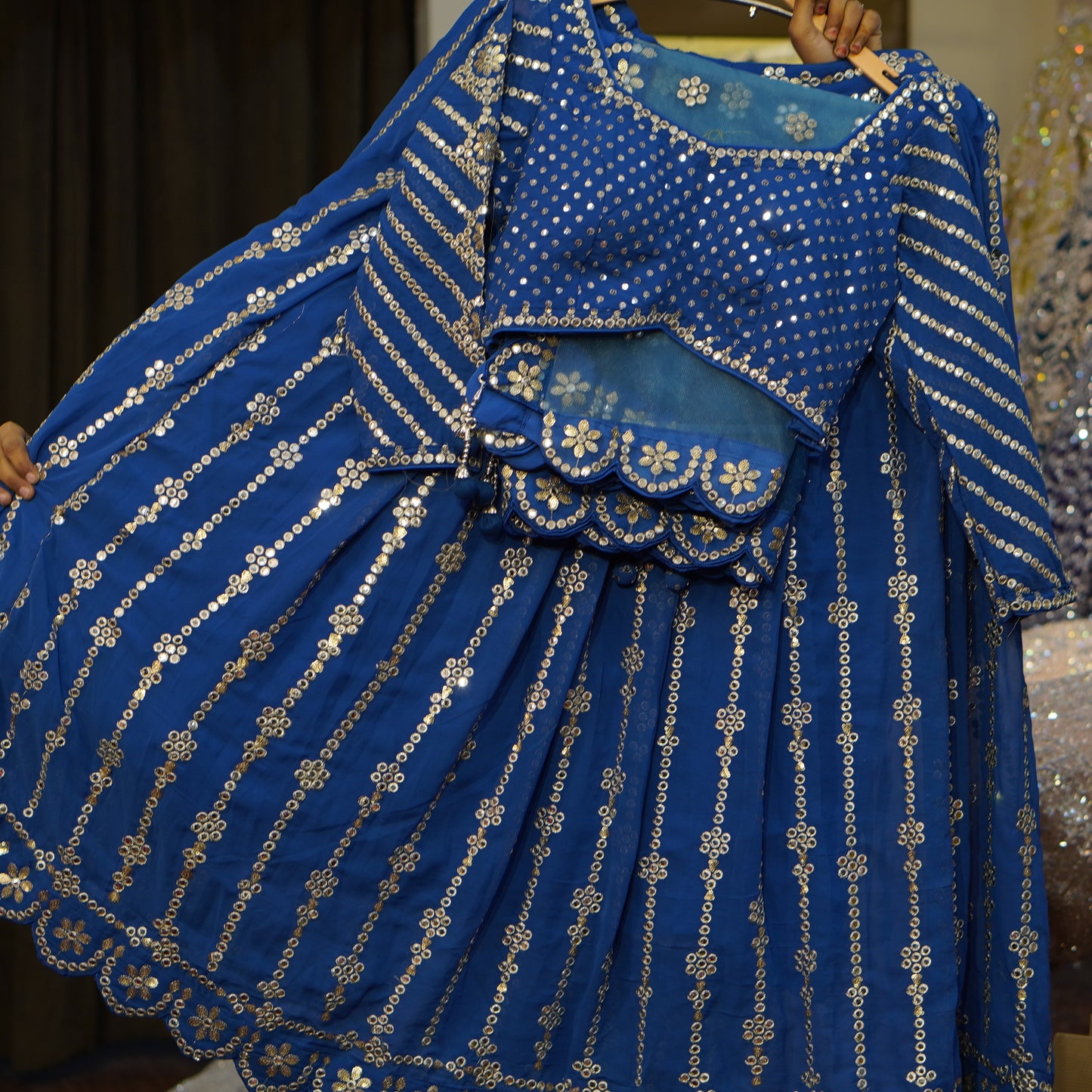 Lehenga set (buy online readymade lehenga choli)